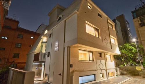 Deluxe Double 1F - Courtyard View