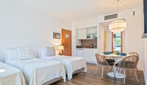 Apartment (3 Adults)