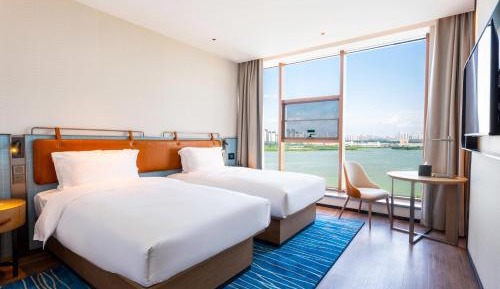Twin Room with Lake View