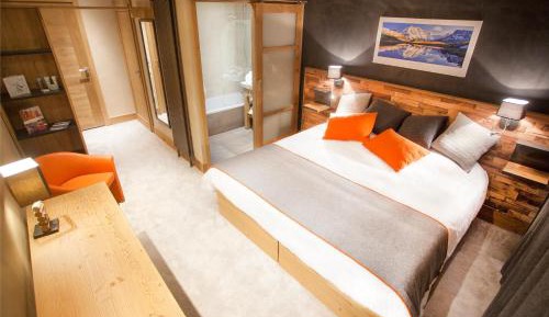 Two Connecting Double Rooms