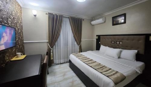 Standard Suite