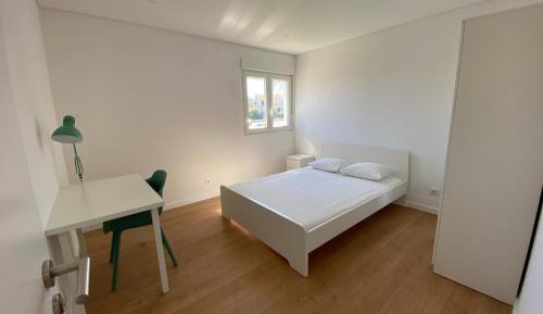 Standard Double Room with Shared Bathroom