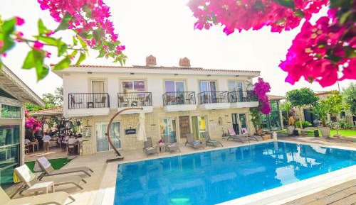 Double Room with Pool View