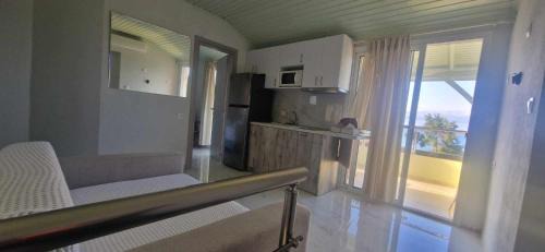 Deluxe Double Room with Balcony and Sea View