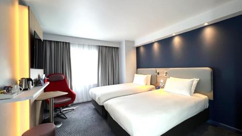 Standard Twin Room with Free Hot Breakfast