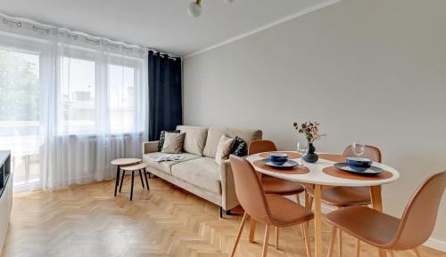 One-Bedroom Apartment with Balcony