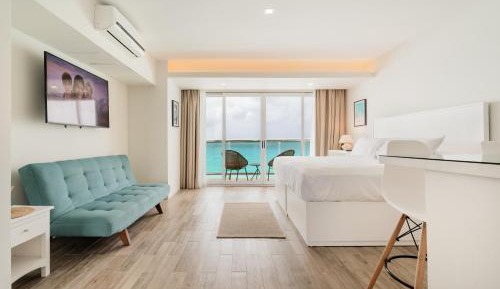 Studio Apartment with Sea View