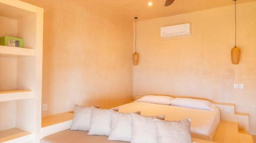 Double Room with Balcony and Sea View