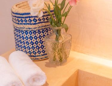 Deluxe Double Room with Side Sea View