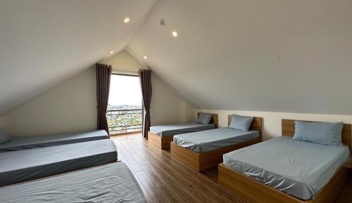 6-Bed Mixed Dormitory Room