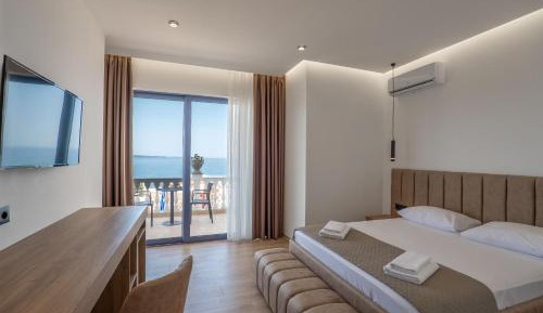 Deluxe Double Room with Sea View