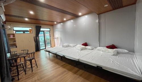 6-Bed Mixed Dormitory Room