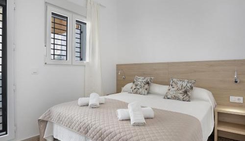 Superior One-Bedroom Apartment