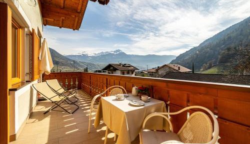 Superior One-Bedroom Apartment with Balcony