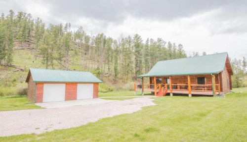 Three-Bedroom Vacation Home 