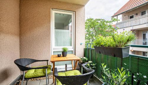 Superior One-Bedroom Apartment with Balcony