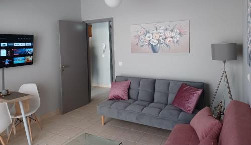 Deluxe One-Bedroom Apartment with City View