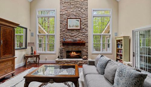 Three-Bedroom Holiday Home 