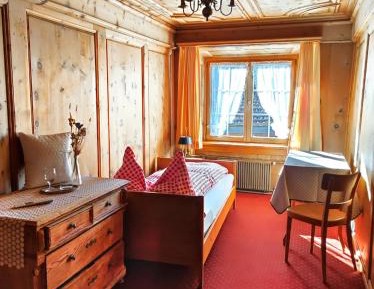 Single Room with Mountain View