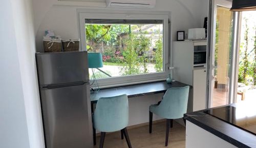 Studio Apartment with Sea View