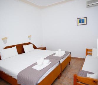 Standard Triple Room with Sea View