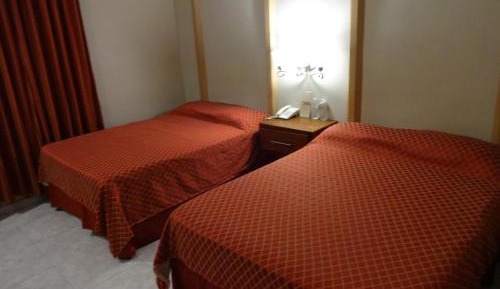 Family Room (2 Adults + 2 Children)