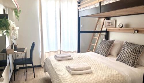 Studio Apartment with Balcony