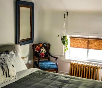 Deluxe Room (2 Adults + 1 Child)