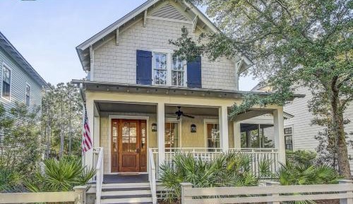 Four-Bedroom Holiday Home
