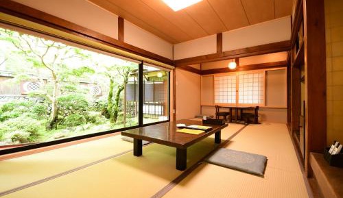 Suite with Garden View