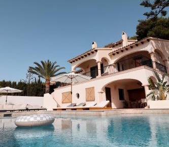 Four-Bedroom Holiday Home