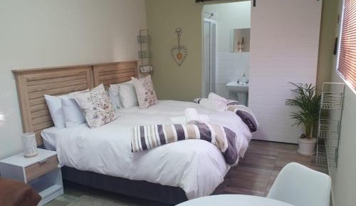 Family Room with Garden View