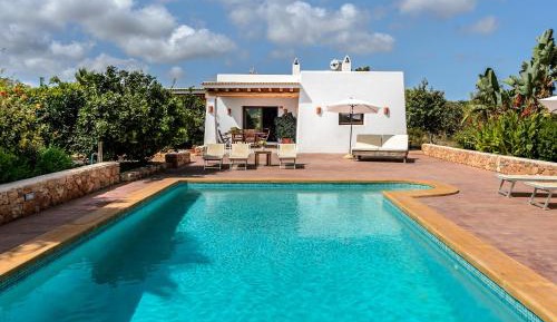 Villa with Garden View