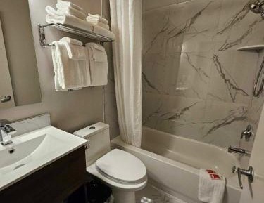 Standard Queen Room with Two Queen Beds - Non Smoking 