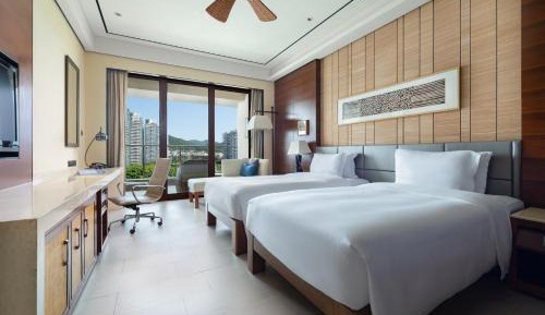 Standard Double Room with Two Double Beds and City View