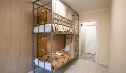 Bunk Bed in Mixed Dormitory Room