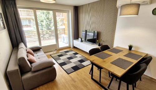 One-Bedroom Apartment with Balcony