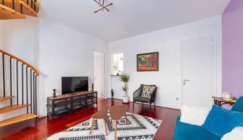 Three-Bedroom Apartment with Balcony