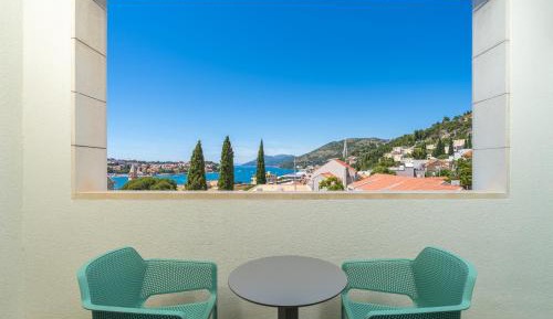 Superior Double Room with Balcony and Sea View