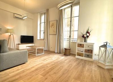 Superior One-Bedroom Apartment