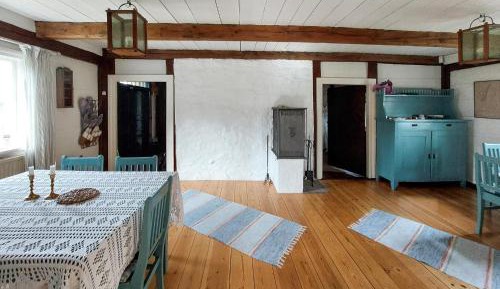 Four-Bedroom Holiday Home