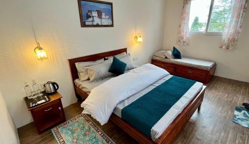 Deluxe Family Room