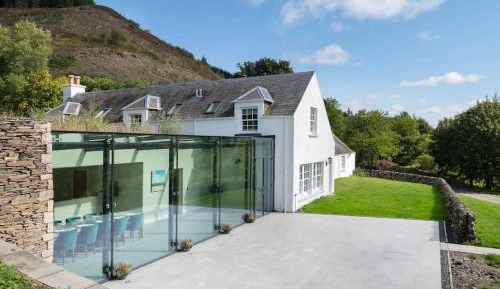 Seven-Bedroom House