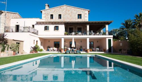 Six-Bedroom House