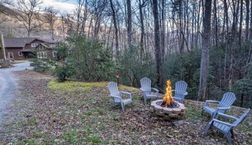 Four-Bedroom Holiday Home