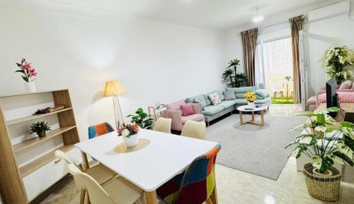 Four-Bedroom Apartment with Balcony 