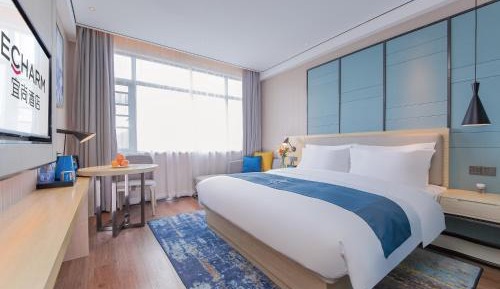Deluxe Queen Room