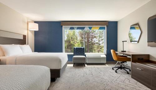 Standard Room with Two Queen Beds
