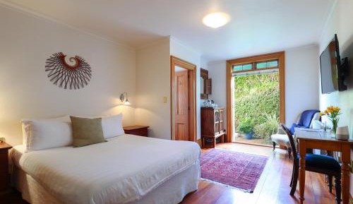 Suite with Garden View