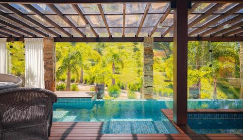 Family Room with Lake View